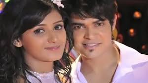 upload image - ArSha-3-kunwar-amar-and-shakti-mohan-E2-99-A5-28749465-720-405