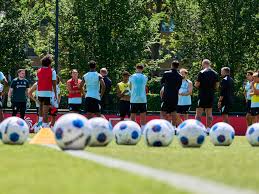 Training donderdag openbaar en live op Feyenoord ONE