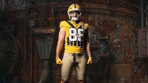 NFL Week 8: Steelers Debut Throwbacks, Packers Go All-White