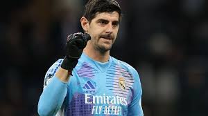 Real Madrid: Thibaut Courtois ruled out of Champions League match (official)