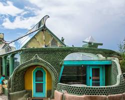 Imagem de Earthship House