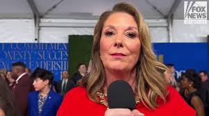 Brittany Mahomes goes cowgirl while dragging Patrick Mahomes out to Stagecoach | OutKick