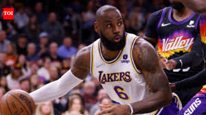 Is LeBron James playing tonight vs the Dallas Mavericks? Latest update on the Los Angeles Lakers star's i