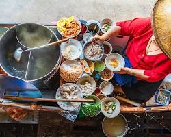 kuliner solo siang hari oleh pawon 24 jam during the day.