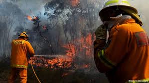 Australia fire fighters face worsening weather conditions | News ... - 0,,17170998_303,00