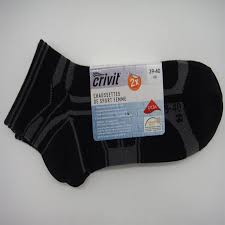 Résultat de recherche d'images pour "left and right socks"