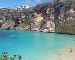 Gambar Little Bay Beach in Anguilla