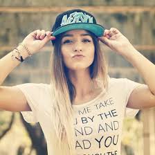 Résultat de recherche d'images pour "photo fashion girl facebook"