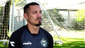 Entenda por que lesão de Maicon gera preocupação para o Coritiba