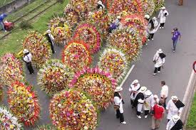 Resultado de imagen para feria de las flores en medellin colombia 2015