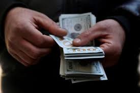 قیمت سکه طلا از ۲۰۰ میلیون تومان و دلار از ۱۵۵ هزار تومان فراتر رفت