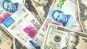 Peso mexicano retrocede levemente frente al dólar en una jornada de menor actividad