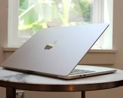 Image of Apple MacBook Air M2 laptop