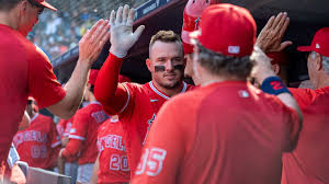 Trout's FIFTH homer of series is most by visiting player ever vs. Yankees