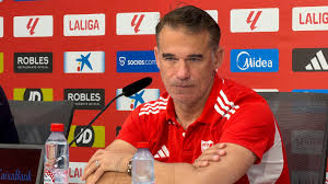 Luis García: “Ante la Real, el Sevilla se tiene que comer el césped”