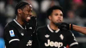 Juventus 1-1 Lecce: David penalty saved as hosts' winning streak ends