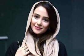 عکس جدید الناز حبیبی با یک اکسسوری عجیب