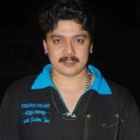 Harish KumarBiography. Harish Kumar is an Indian film actor who appeared in Hindi, Telugu and Malayalam films. He is also known as Master Hari and Hari. - l_7195