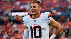 Bo Nix pregnancy announcement with wife Izzy Nix