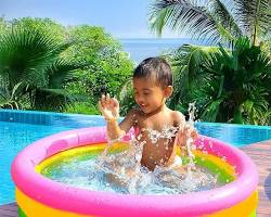 Obraz: Swimming pool for kids