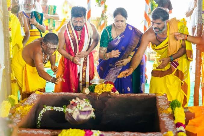 Telangana CM Revanth Reddy and ministers performed Maha Varuna Yagam fire ritual to invoke rain amid 7% monsoon deficit; scientists and parties called it anti-science