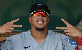Fantasy Baseball Waiver Wire: Heriberto Hernández, Andrew Vaughn and Michael Petersen