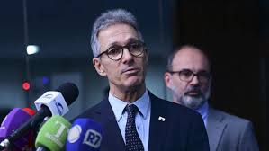 Zema impõe condição para deixar disputa e apoiar Flávio