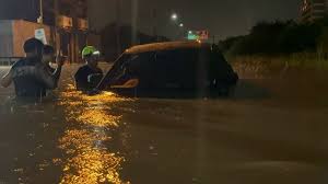 พัทยาอ่วม! ฝนกระหน่ำ น้ำท่วมหลายจุด รถจมเสียหาย - Imagen principal del artículo