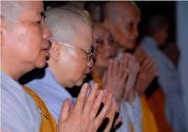 Thành tâm niệm Phật cầu nguyện Giác linh cố Hòa thượng cao đăng Phật quốc - BTN_0057