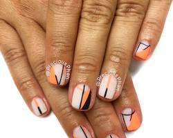 Hình ảnh về Orange Geometric nail design