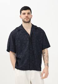 Men's Blue Short Sleeve Shirt Featuring Leaf Design – Pavidas