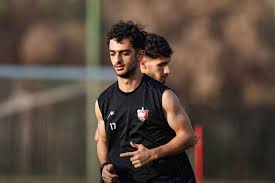 پیراهن خاص پرسپولیس به فخریان رسید