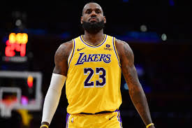 Shaquille O'Neal Singles Out LeBron James After Historic Custom Purchase