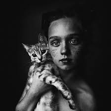 نتیجه تصویری برای عکس حیوانات و بچه ها