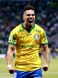 Escalação: Paulinho é titular pelo Palmeiras, e Galo tem Cassierra à frente