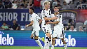 ¡Ley del ex! Chucky Lozano marca su primer gol con LA Galaxy ante San Diego FC