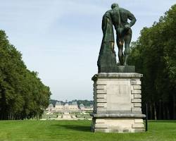 Image of VauxleVicomte Statues