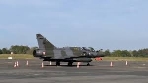 En Normandie, pourquoi un avion militaire a-t-il dû se poser en urgence à l’aéroport de Deauville ?