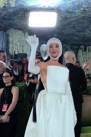 Met Gala 2026 Red Carpet Photos: All the Looks