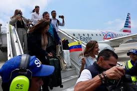 After Seven Years, First U.S. Direct Flight Lands in Caracas