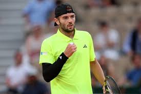 Jacob Fearnley : L'ascension fulgurante du tennisman britannique à Wimbledon - Imagen principal del artículo
