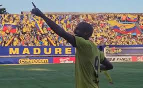 Com gol de ex-Botafogo, primeiro semifinalista do Carioca está definido
