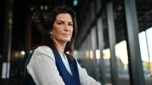 Avocate Féministe Accusée de Management Toxique! Le Scandale Éclate!