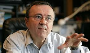 Ion Cristoiu, transportat de urgență la spital după o căzătură pe gheață. Gazetarul a cerut transferarea la...