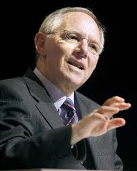 Wolfgang Schäuble will sich in Offenburg niederlassen. Der amtierende Bundesinnenminister ist Mitglied einer Planungsgemeinschaft, die sich – moderiert vom ... - 17168306