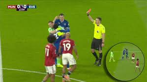 ¡Insólito! Expulsión por cachetazo entre compañeros en la Premier League