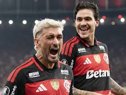 'Recital de futebol do Flamengo': Colunistas analisam classificação