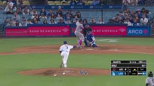 Edwin Díaz records first save with the Dodgers