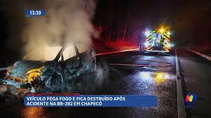 Carro pega fogo e veículo capota em rodovias de Chapecó