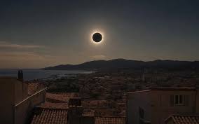 La plus longue éclipse solaire du siècle arrive : le jour se transformera en nuit et cela ne se reproduira pas avant plus de 152 ans — Yahoo Life France